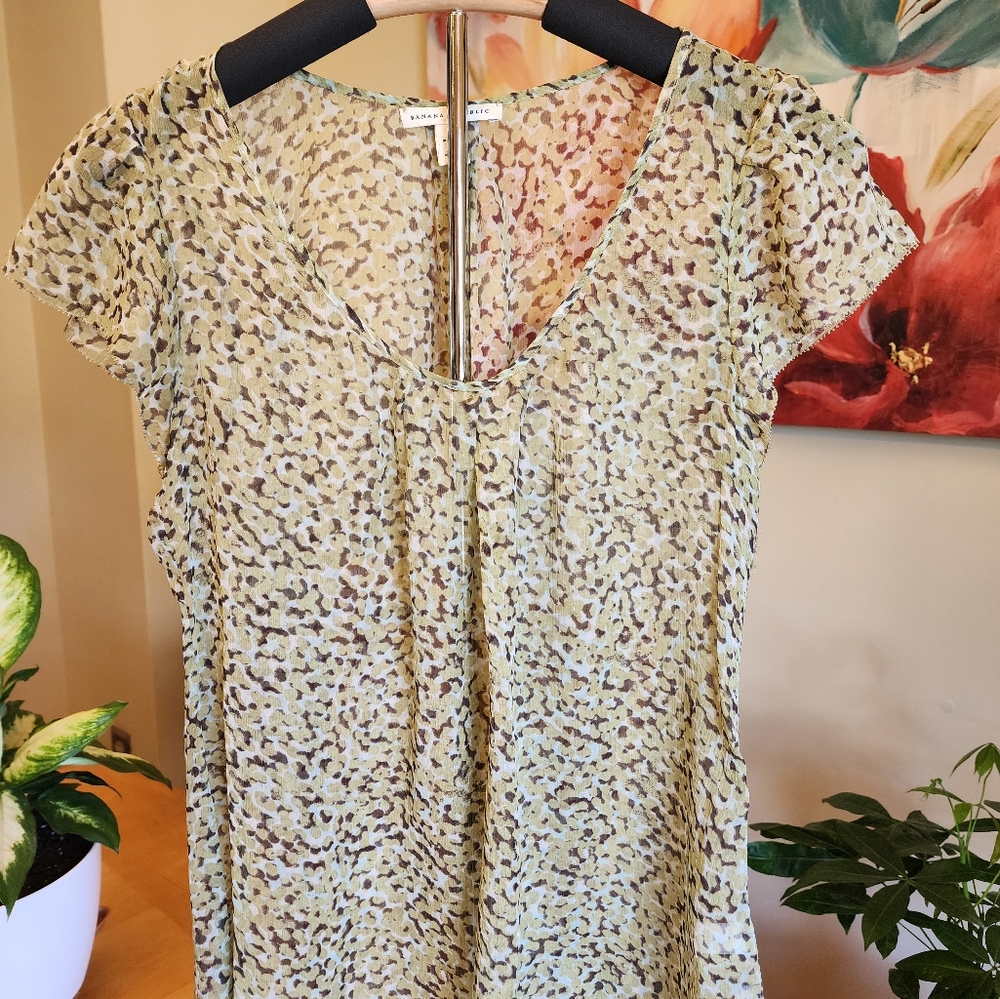Banana Republic Sleeveless Top